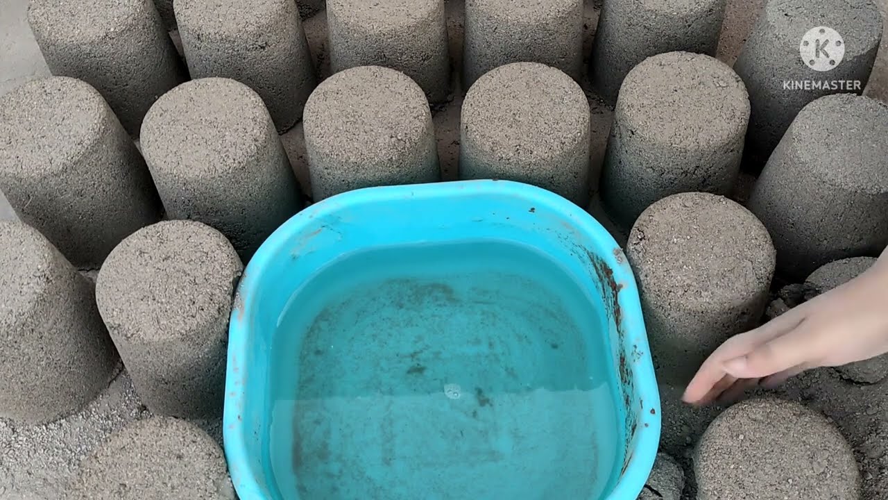 ASMR: grainy soft dusty sand wholecrush in mini water tub/moutuwatering visuals/oddlysatifying 🤤