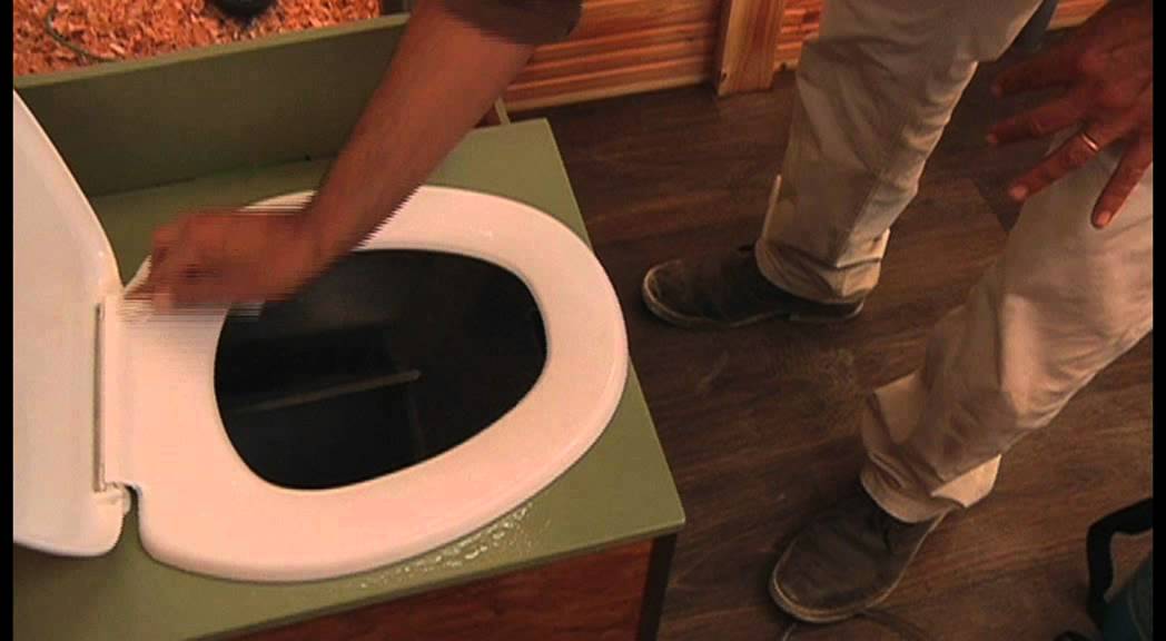 Toilettes sèches publiques Petit Coin Nature.