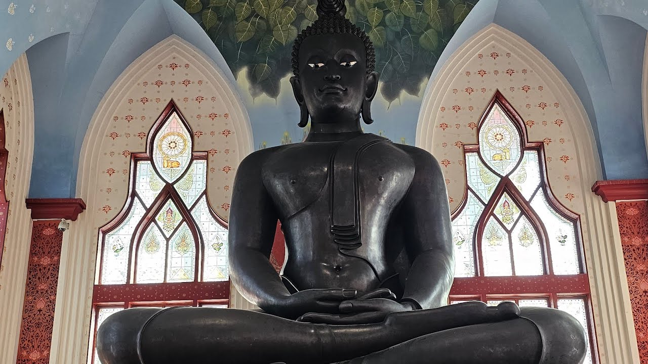 สาธิตการนุ่งสบง