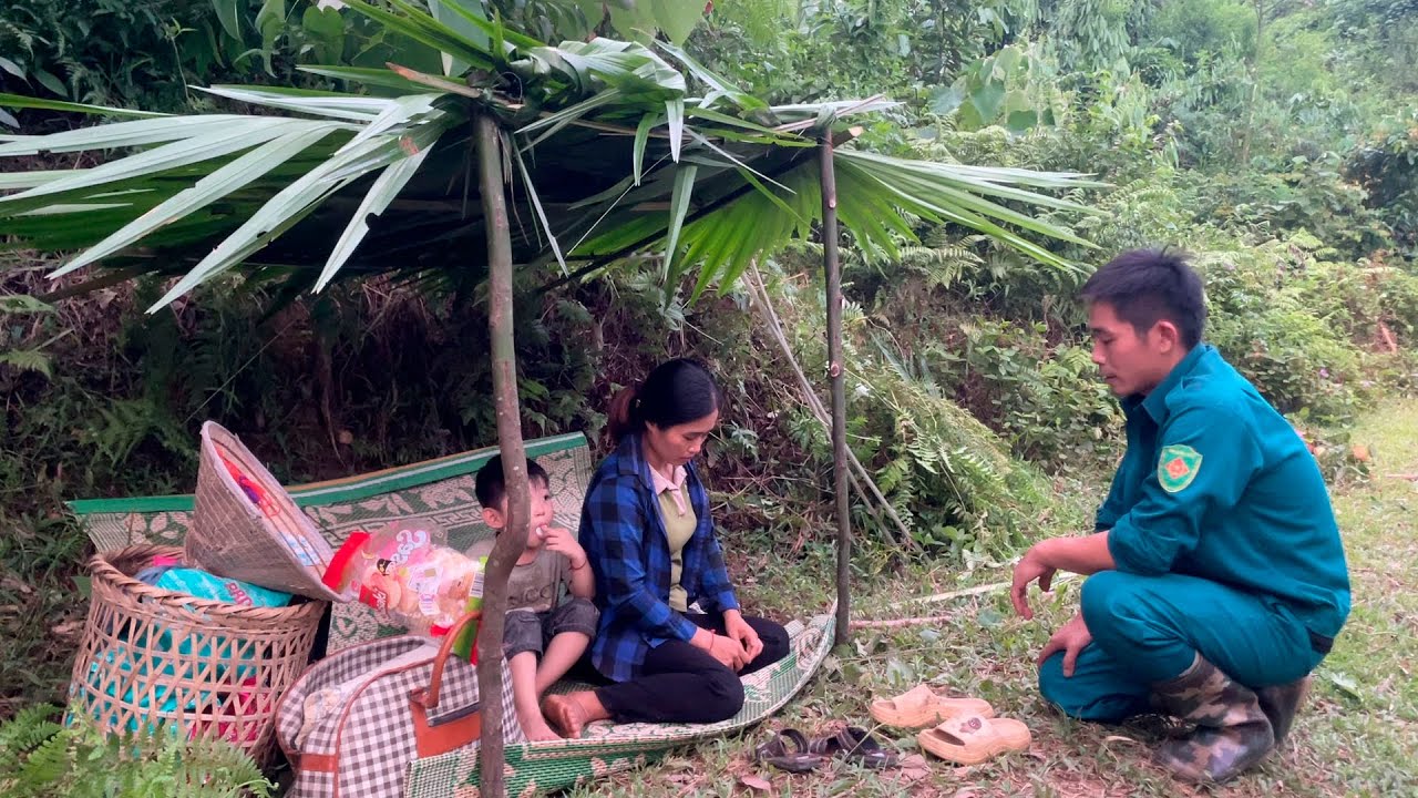 Single mother - Luckily, the police helped build a new house
