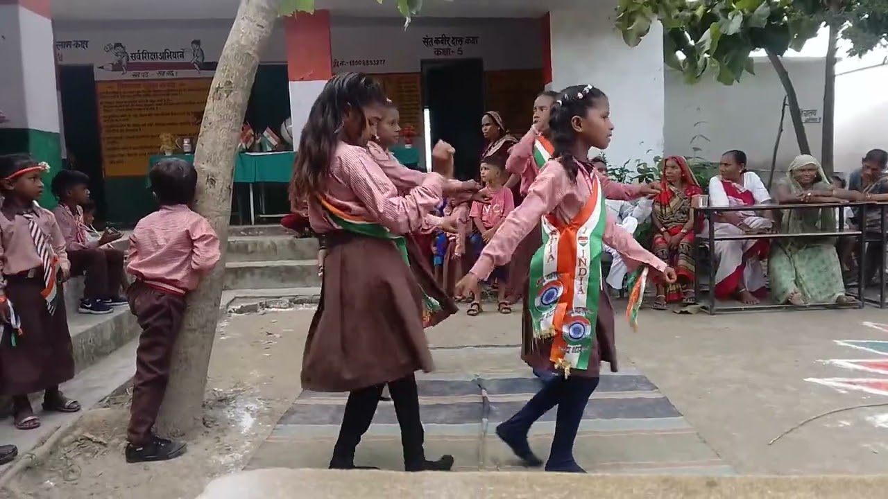 Bade matrm karte huye bache very nice 👍👍🙂🙂🙏🙏❤️❤️❤️❤️🇮🇳