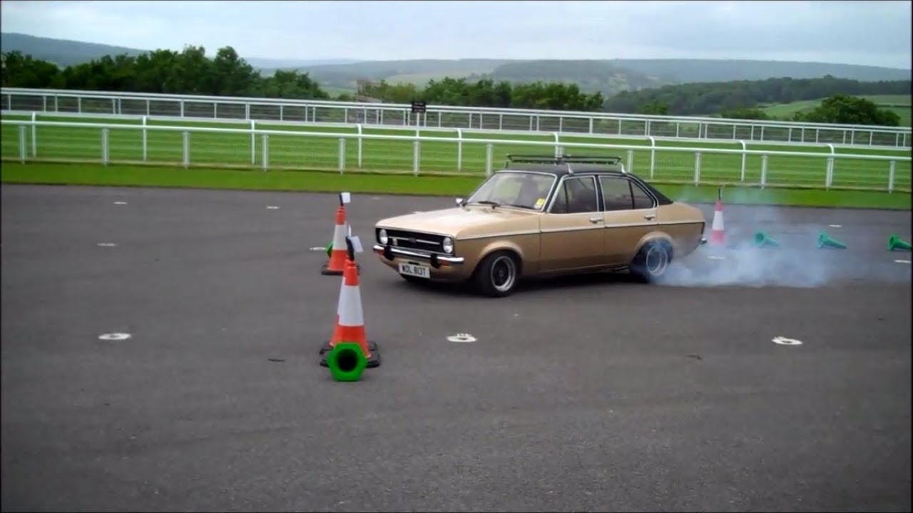 Mad V8 Ford Escort drifts at the Goodwood June Autosolo 2013