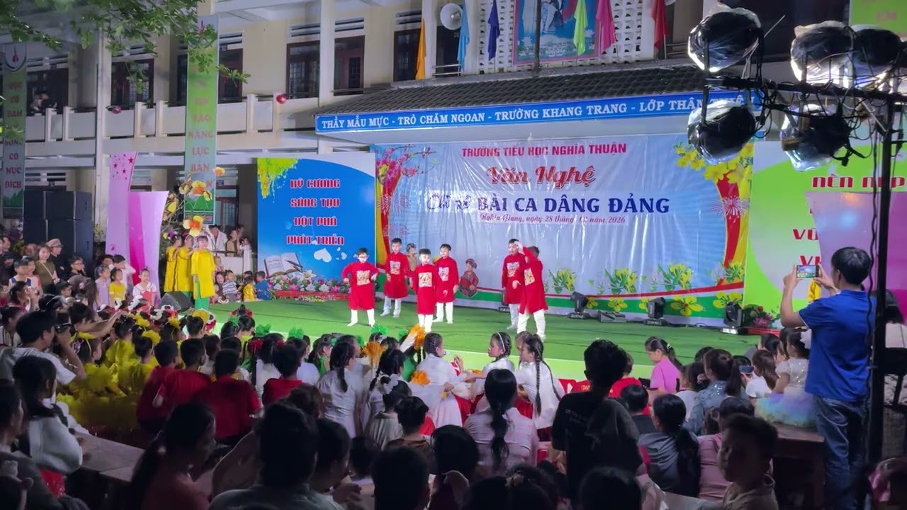 Hoàng Long-múa văn nghệ mừng xuân 2026