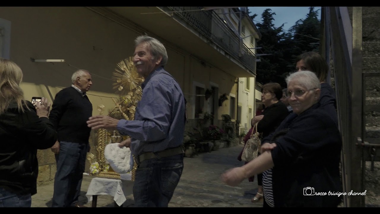 La processione dei ceri votivi a Camomaggiore