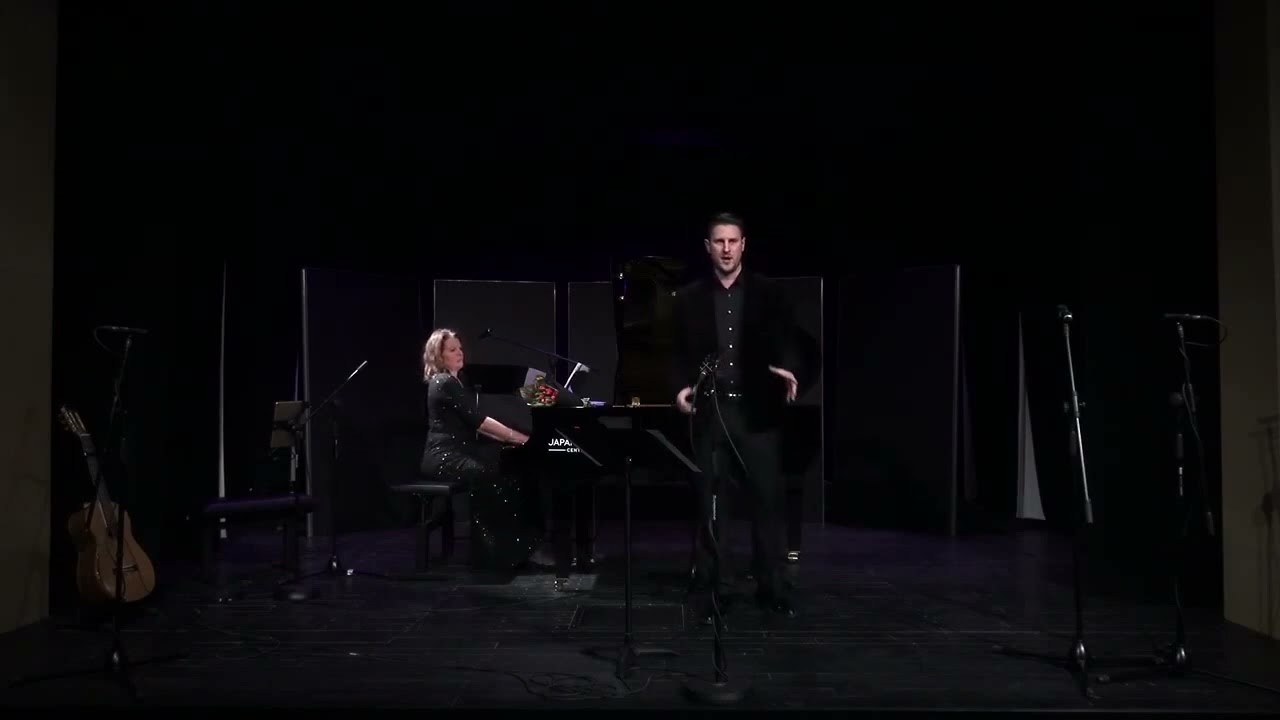 Gregor RAVNIK, tenor - A. Lara - Granada
