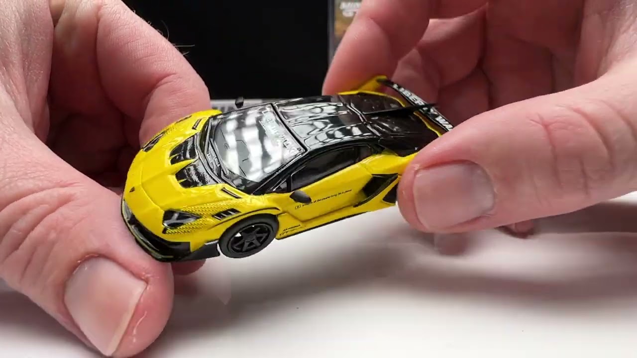 Mini GT снова на высоте! Невероятная детализация без хрупкости