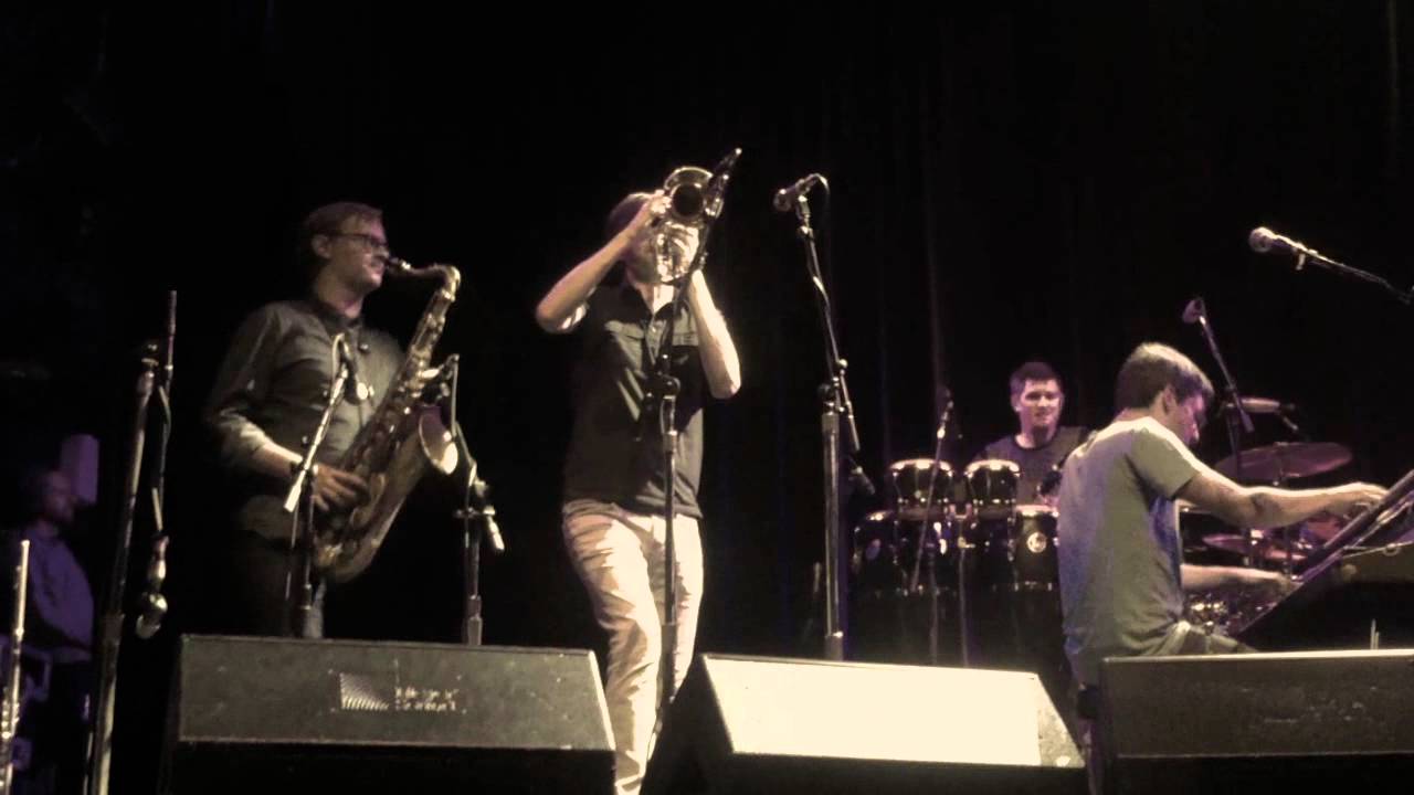 Snarky Puppy - Lingus (Berklee Performance Center, Boston MA) [09/28/2014]