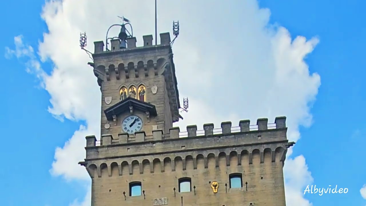 Dancing Clouds  (La danza delle nuvole)