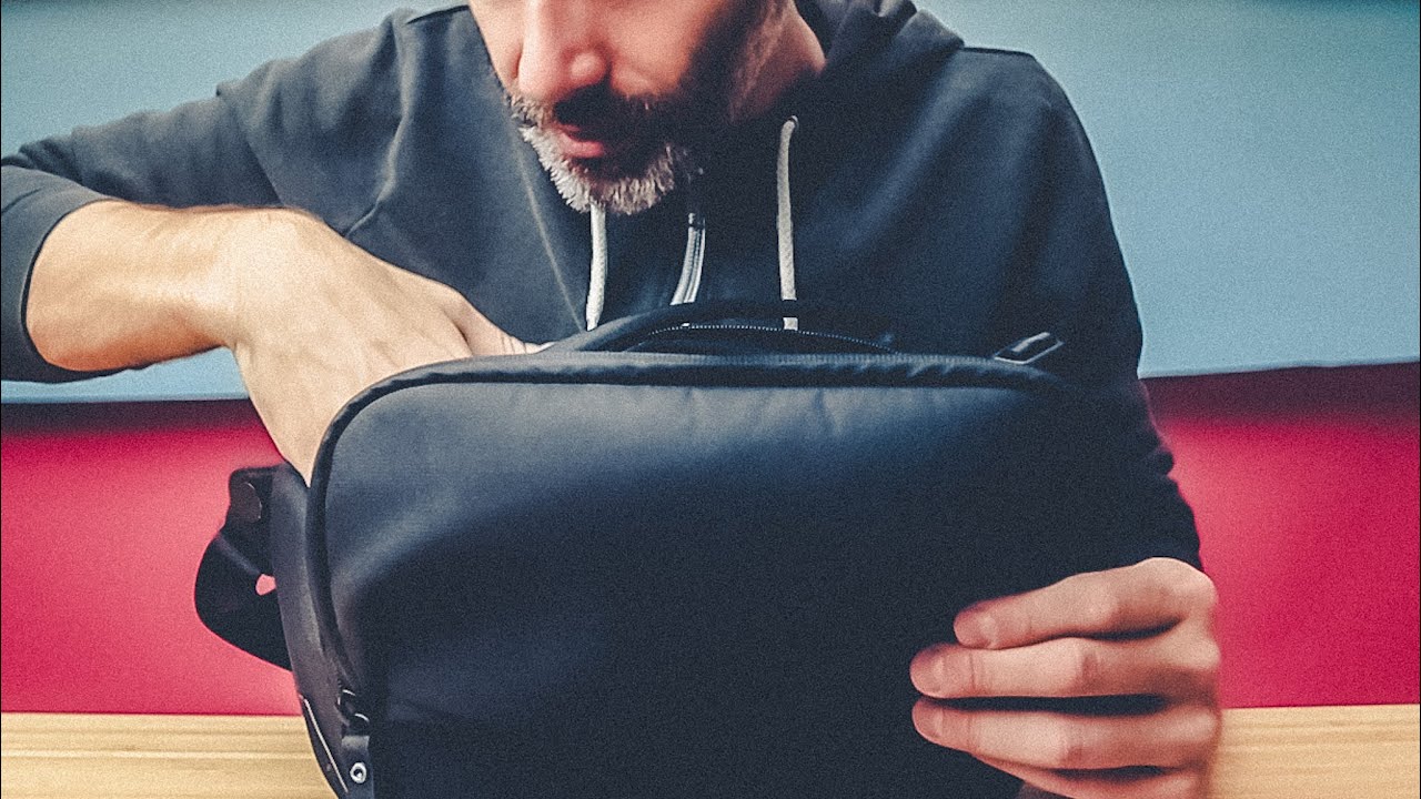 BEST small camera bag under $100 - Peak Design Sling