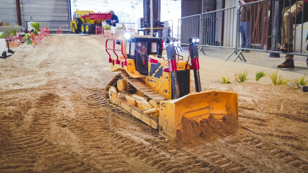 Epic RC Construction & Truck Event &ndash; Dozens of Machines in Action!