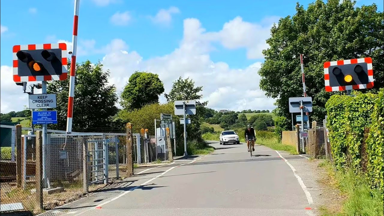 (4K) Faulty Alarms at Winchelsea Level Crossing, East Sussex