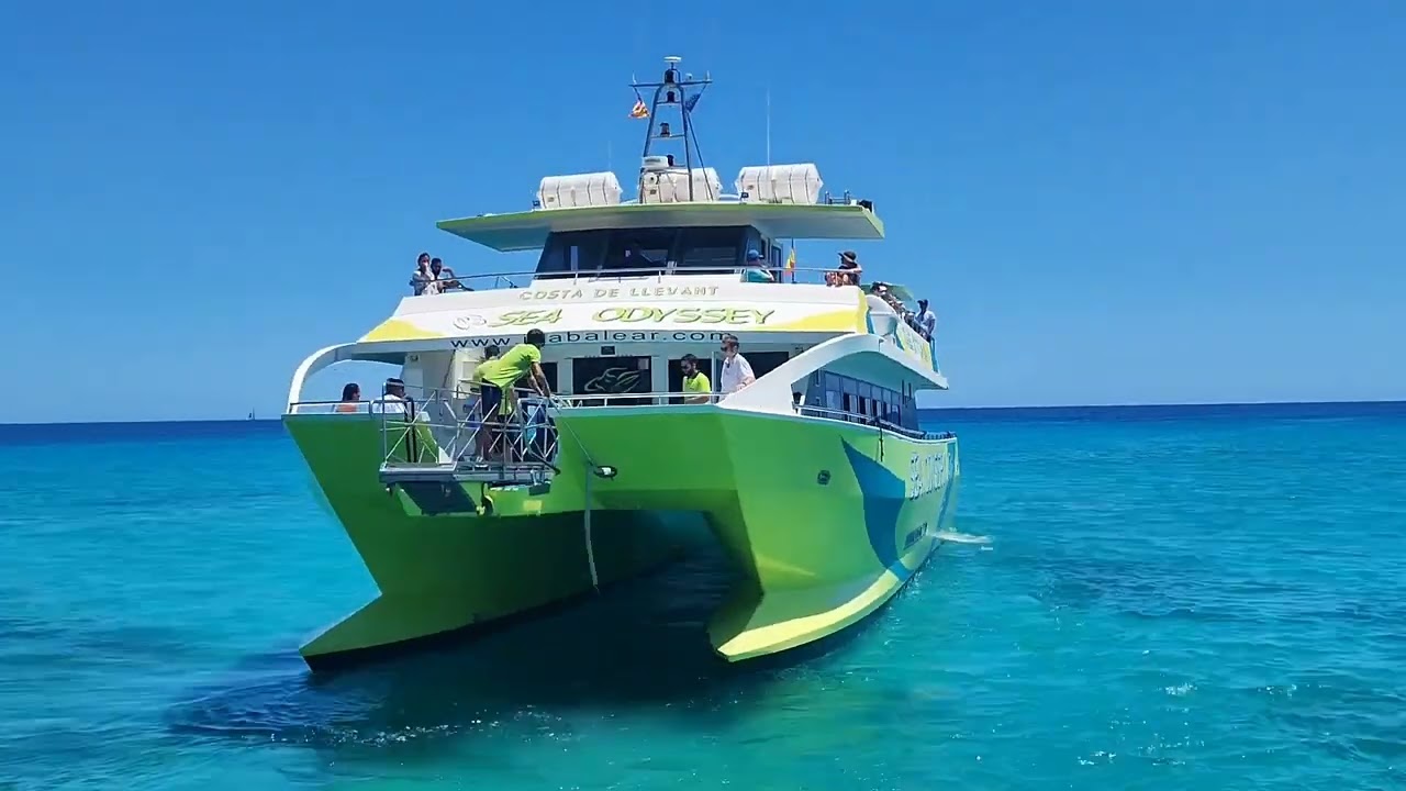 Cala Millor Glass Bottom Boat ⛴️ Excursion en barco Cala Millor ❤️