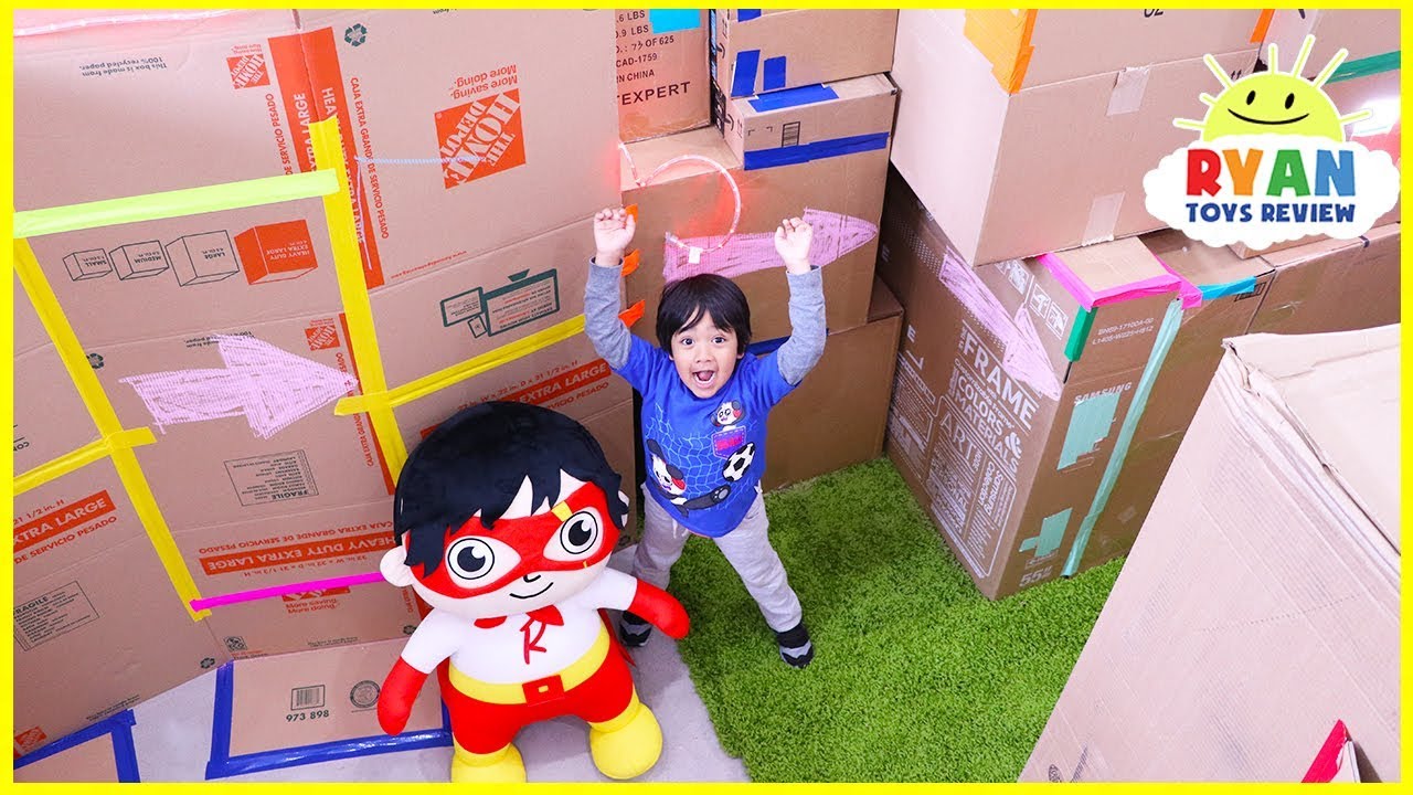 Giant Box Fort Maze Challenge!!!