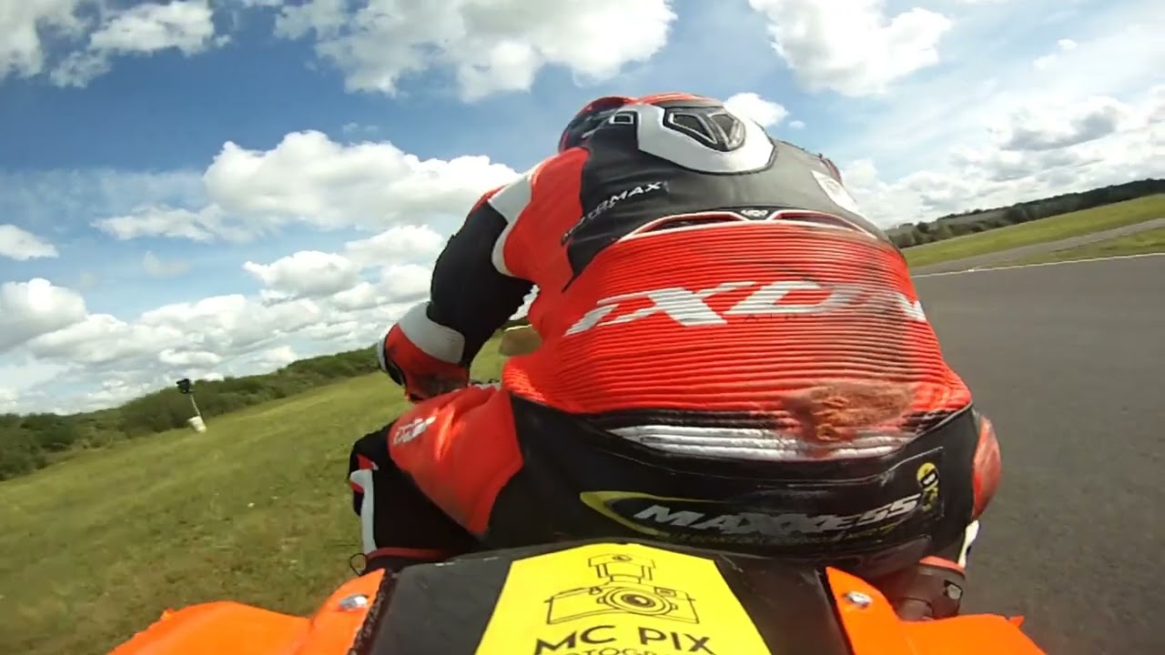 Tom et Flo au circuit du Bourbonnais