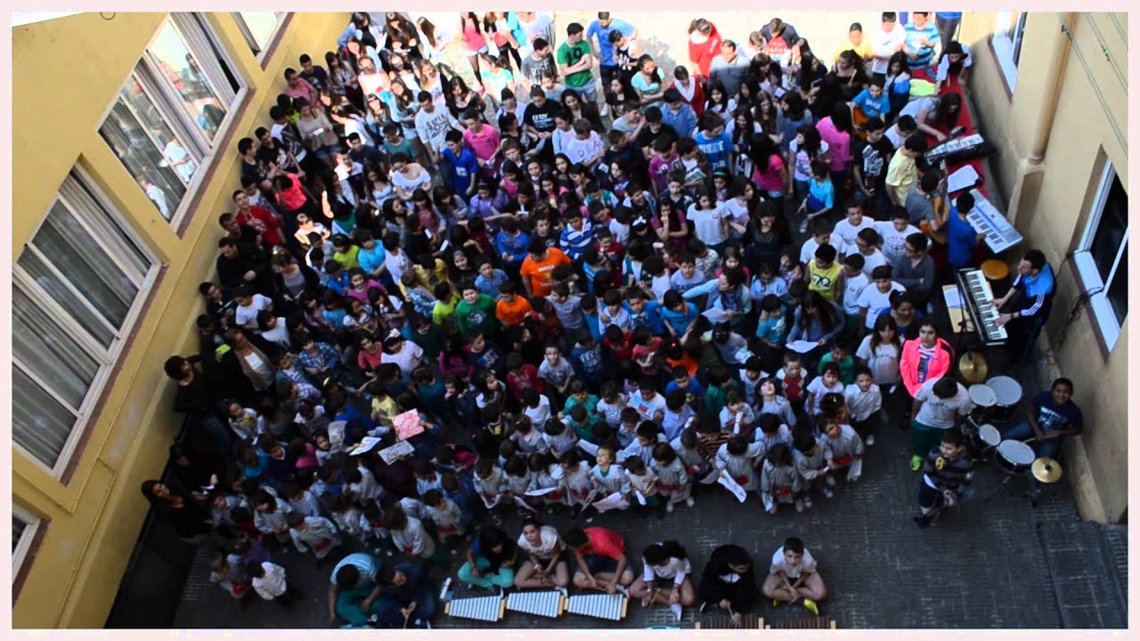 HIMNE ESCOLA PIAGET (SANT JORDI 2013)