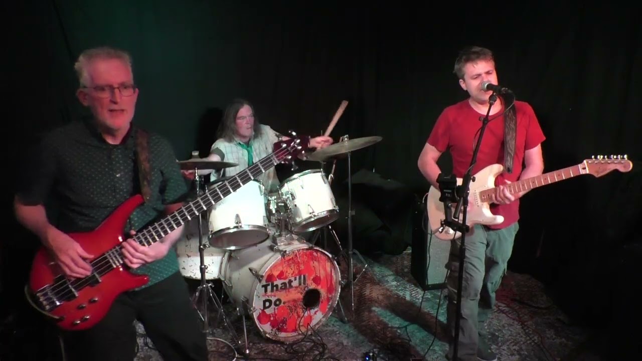 THAT'LL DO - FOXY - LIVE AT THE CROWN INN BRIDPORT