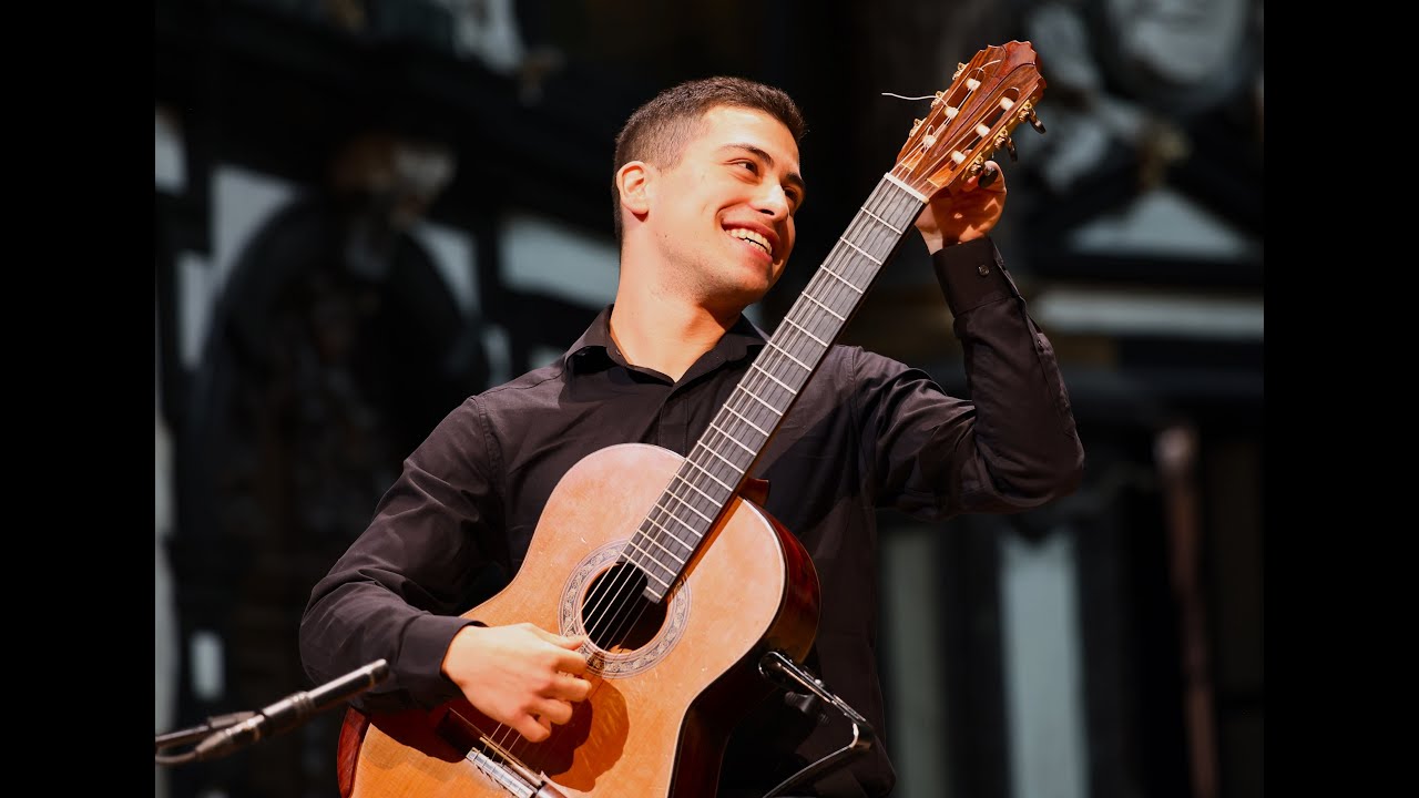 YOUNG MASTERS Filippos Manoloudis Guitar Concert Live @AMUZ