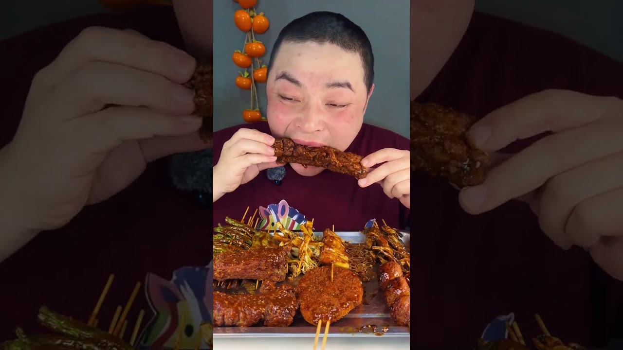 The fried skewers are finally here Sorry to have kept you all waiting What do you think is