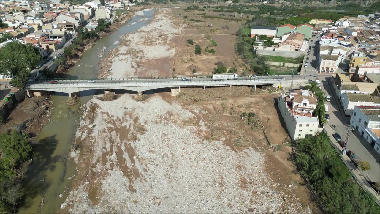 Després de la DANA: 7 dies després, imatges aèries Carlet, l'Alcúdia i Montroi,