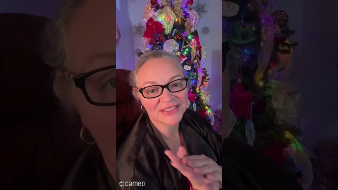 Amanda from 1000# Sisters cameo video Christmas 2024