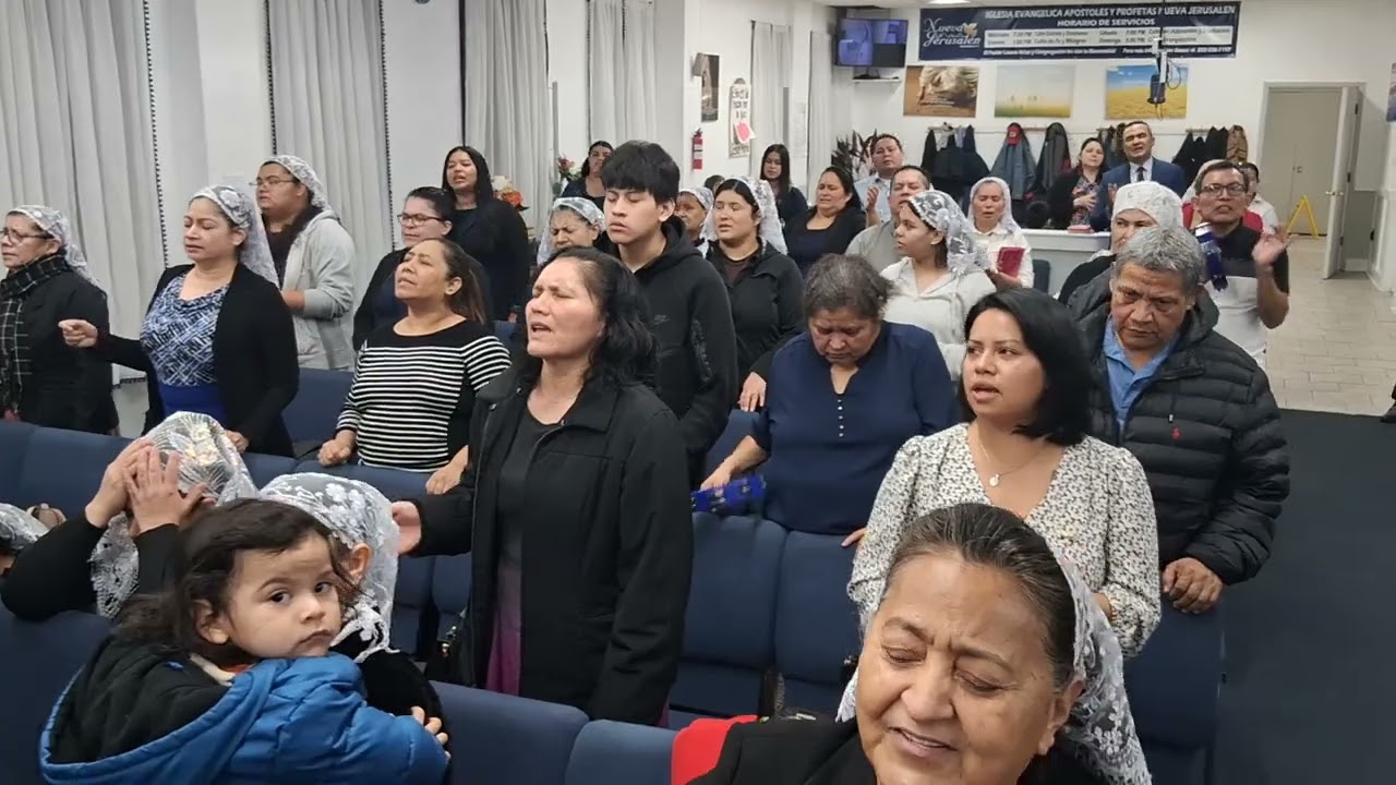 Cantan ministerio Peña de Oreb los coros Michelle Arias de Nueva Jerusalén 
