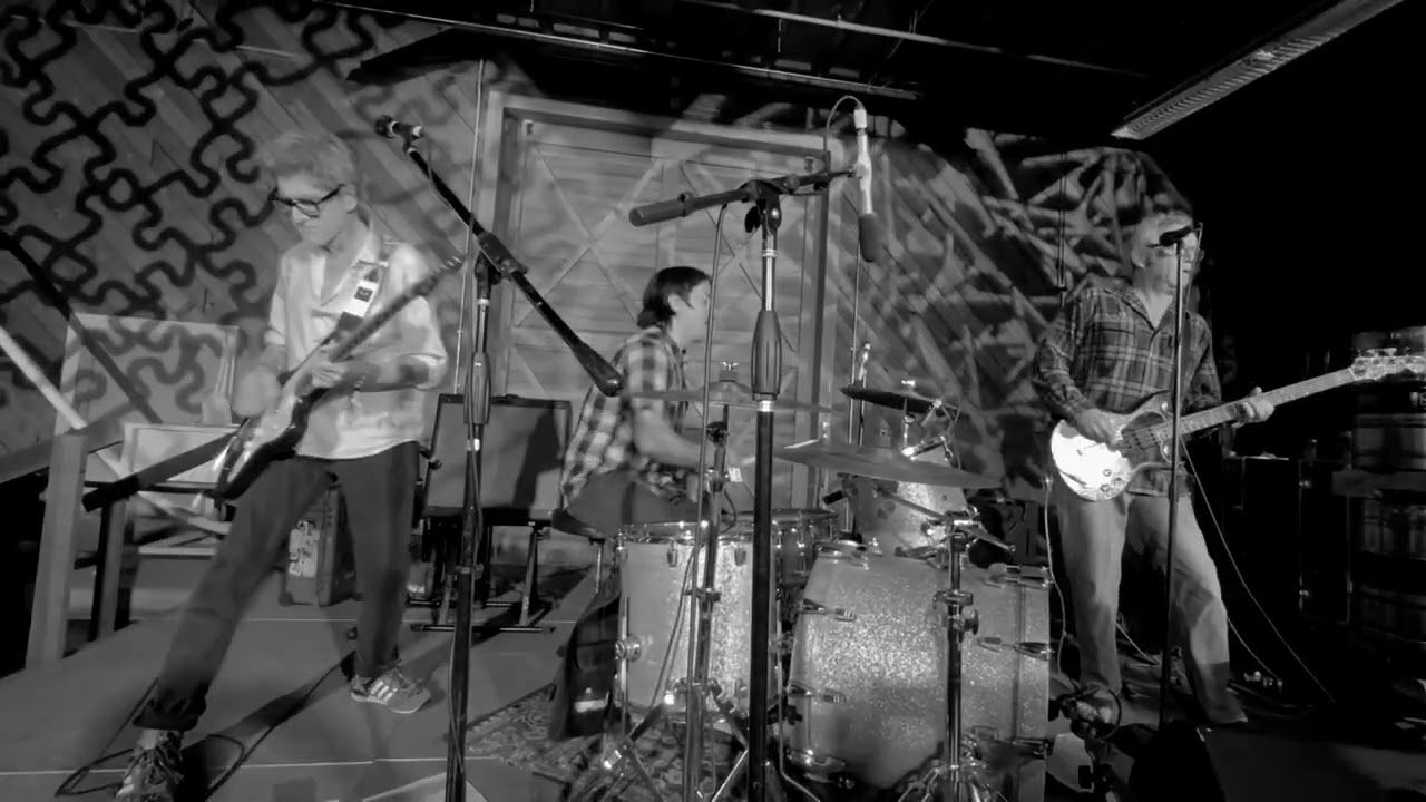 mike watt + the missingmen   *FUN HOUSE *  brouwerji west, san pedro,  7/2/22