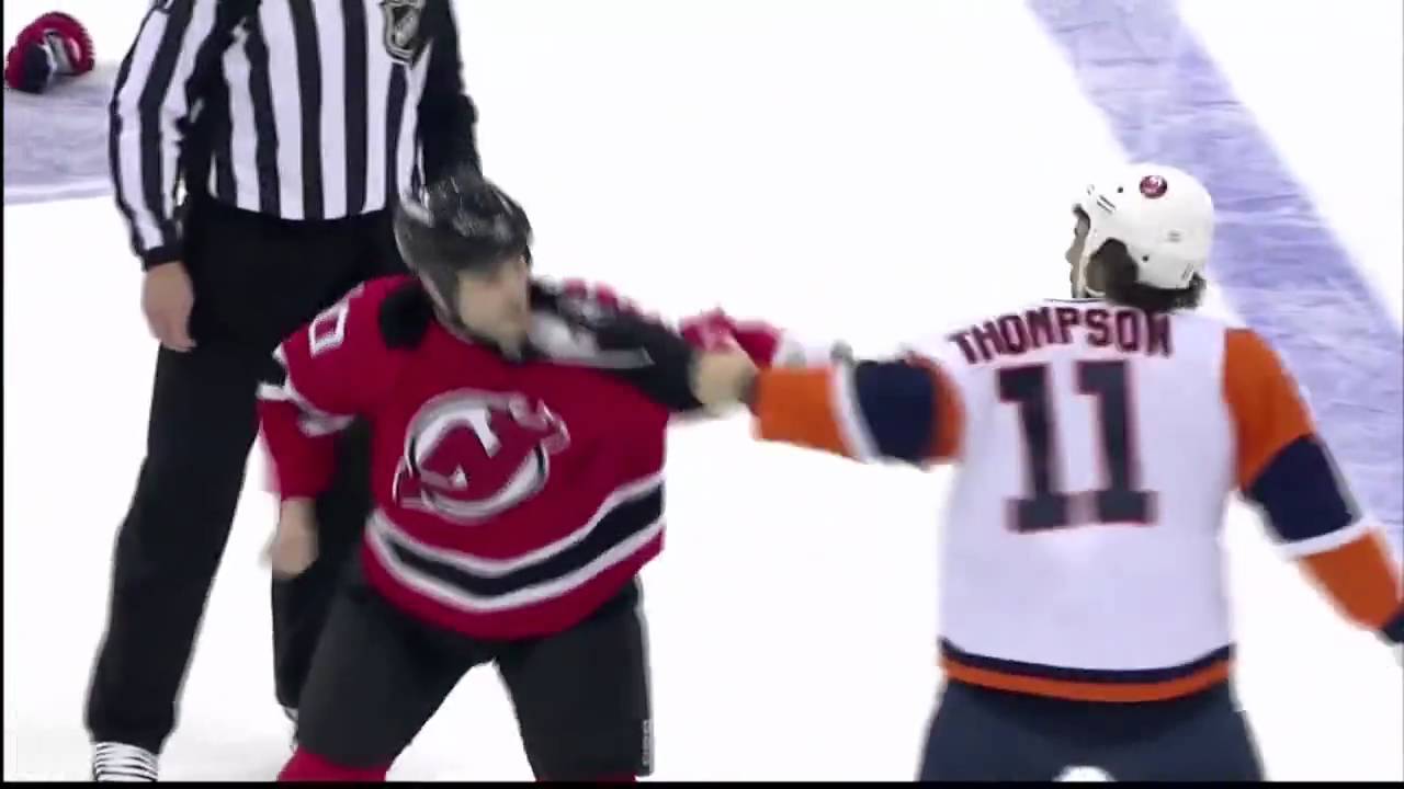 Nate Thompson vs Rod Pelley Nov 28, 2009