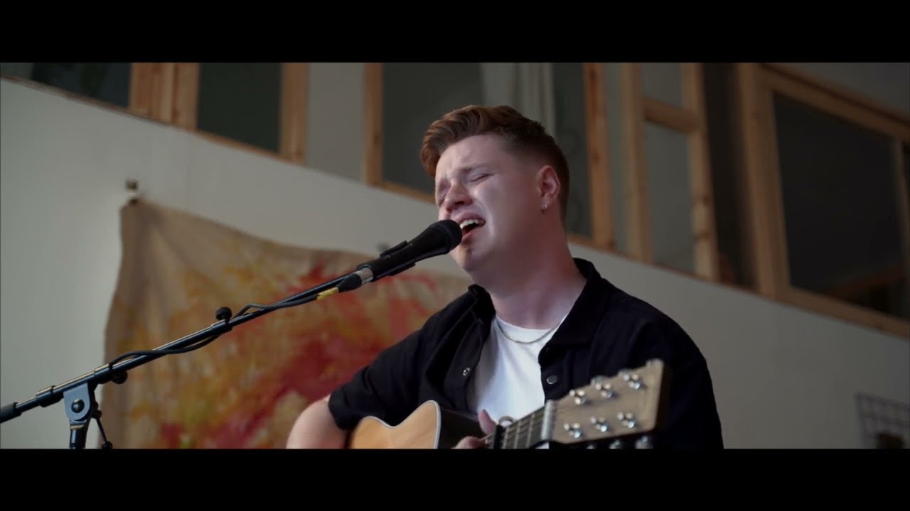 Sonny Tennet - Can't Help Falling In Love (Hackney Sessions)