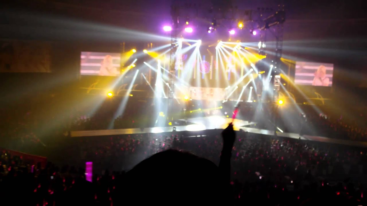 Girls Generation World Tour 2013 in Seoul   Oh by Hustboys