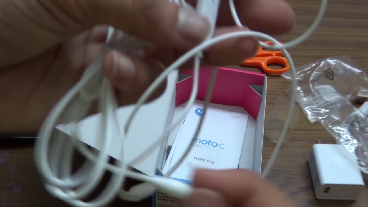 Moto C Plus - Unboxing and Hands on review | budget Removal Battery phone