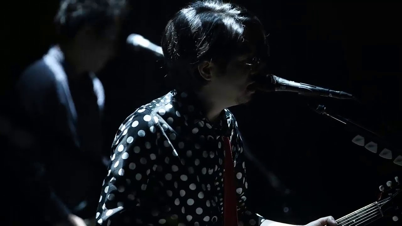Asian Kung-Fu Generation - Machine Gun to Keiyoushi (マシンガンと形容詞) LIVE [Eizo Sakuhin Shu Vol. 8]