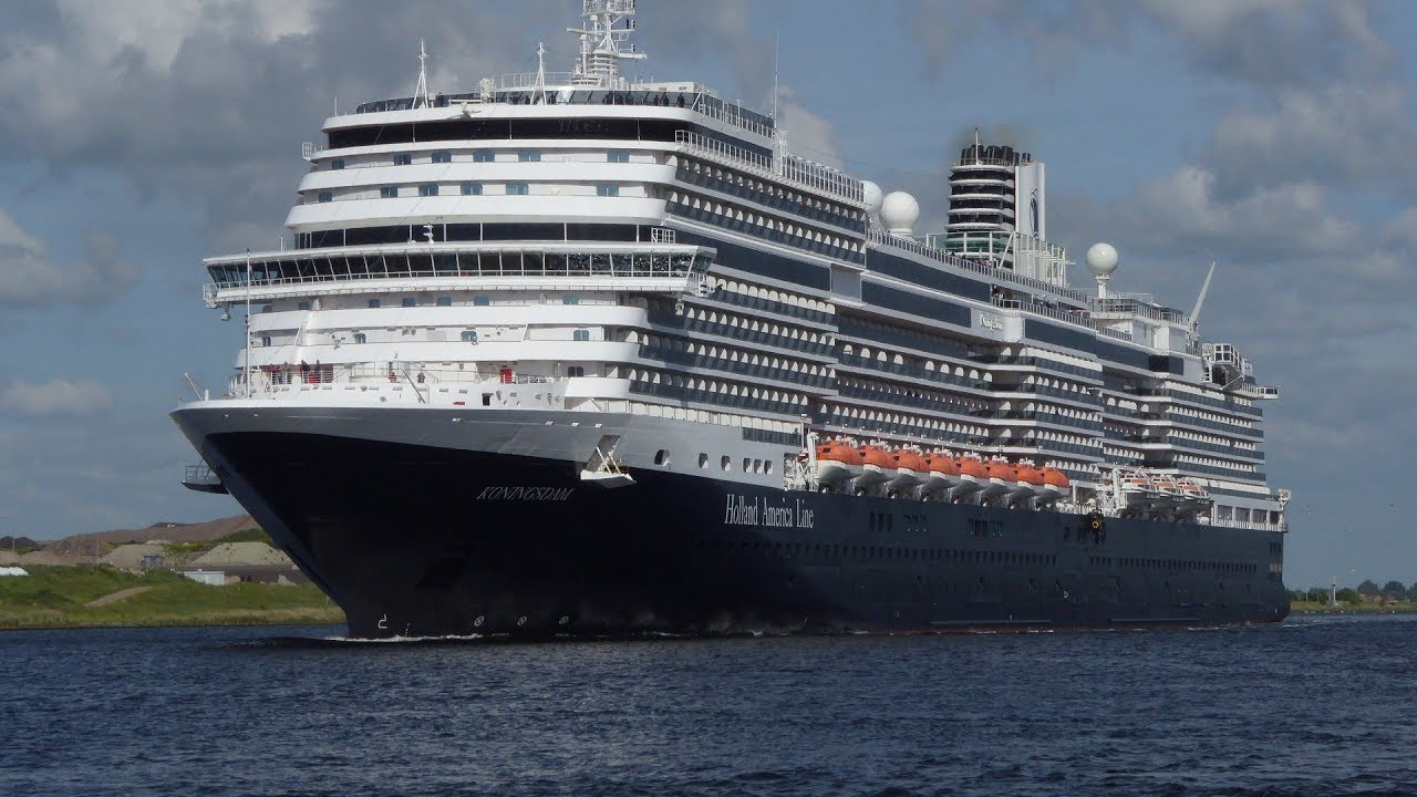 Shipspotting :   de  Koningsdam 04 06 2017 Amsterdam ----IJmuiden