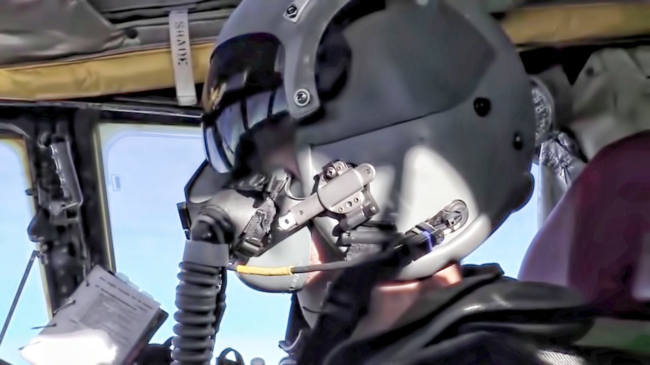 USAF Sends B-52 Bombers Over North Pole To Deter Russia