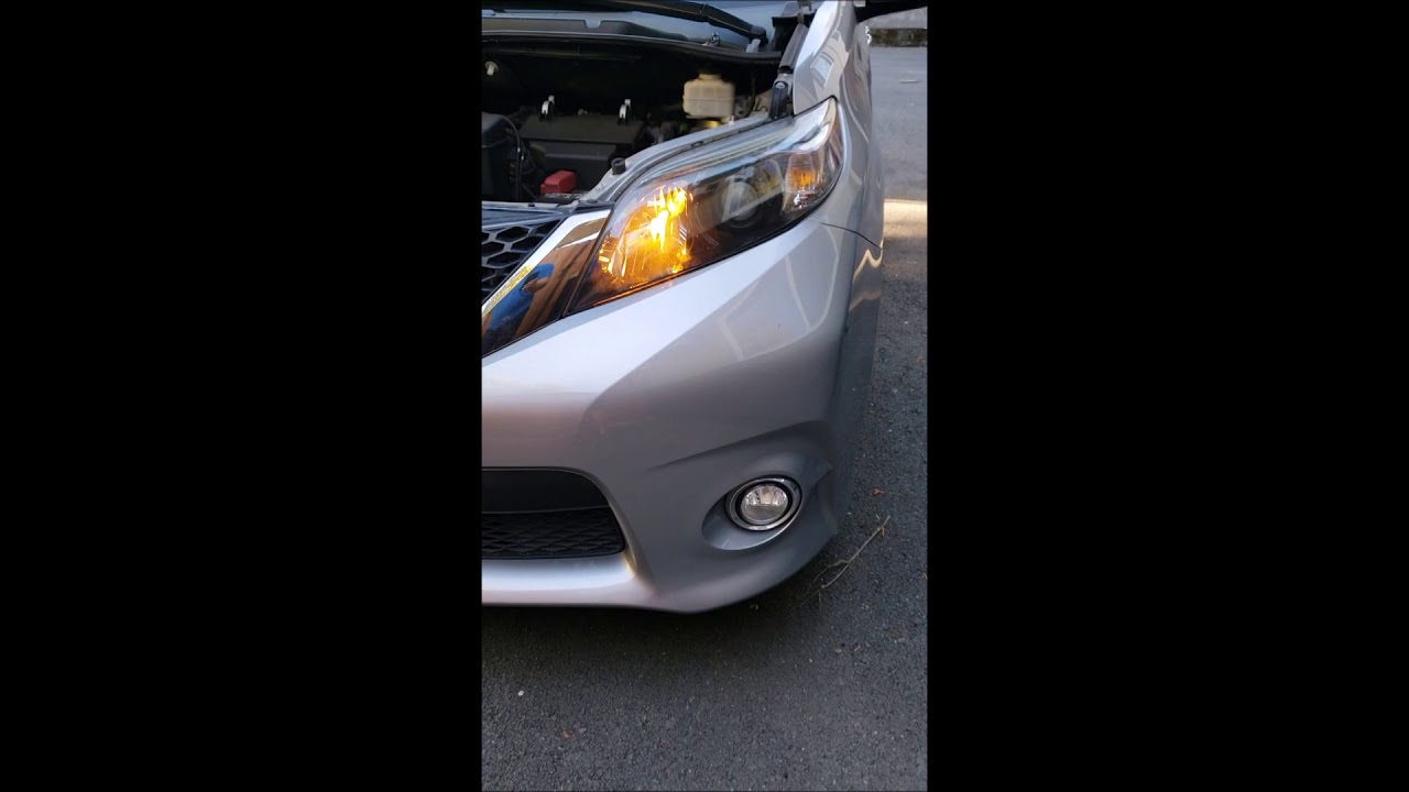 14 Toyota Sienna SE headlight bulb change