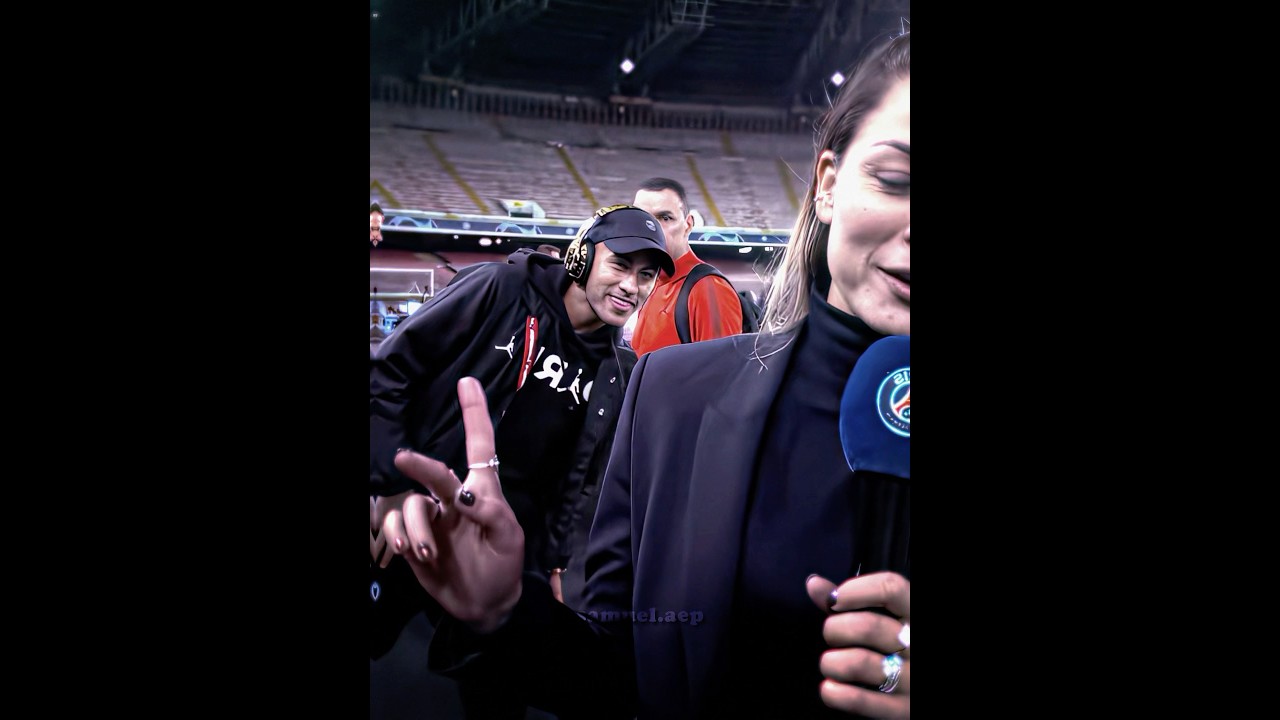 Neymar x Ronaldo With Reporter 🤣