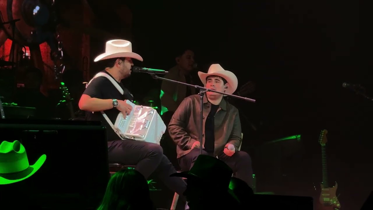 37 Los Dos Amigos - Edén Muñoz y Alfredo Olivas en vivo 22 Noviembre 2025 Arena Monterrey