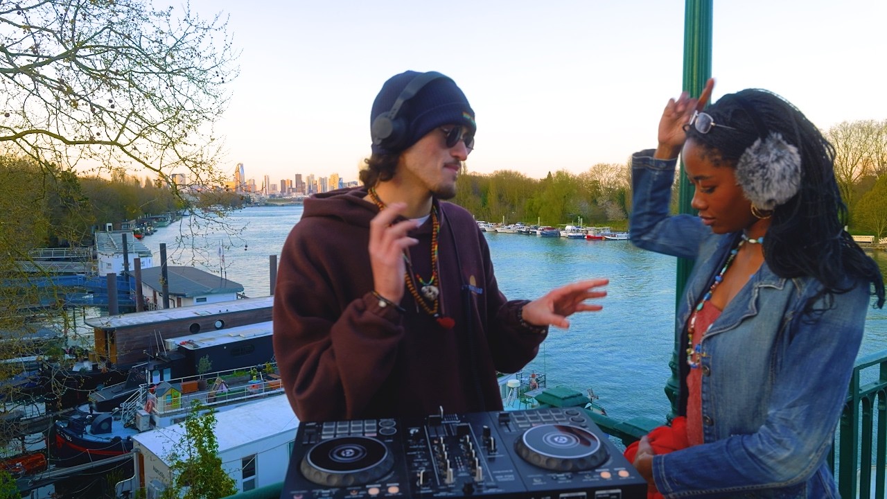 Funky Baselines Deep House DJ Mix: Dance | Groove | Underground | Chill | Vibes