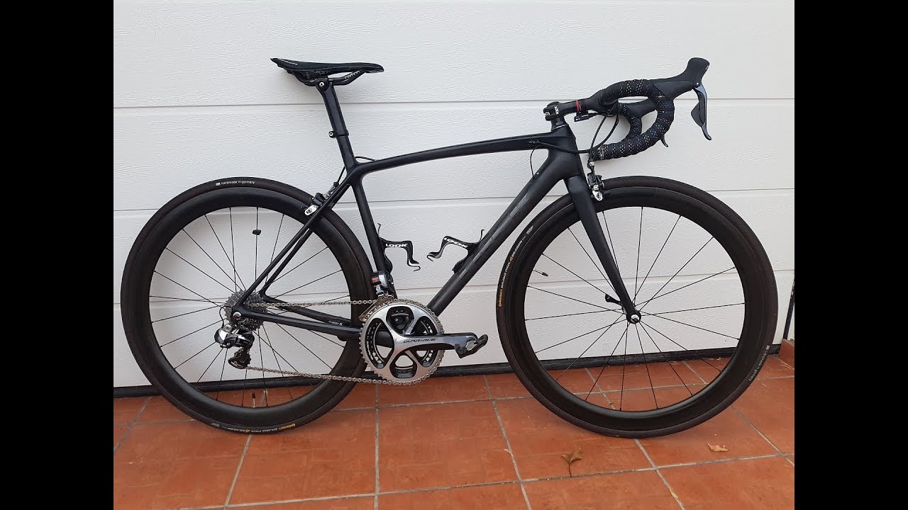 Working on a superlight Trek Émonda