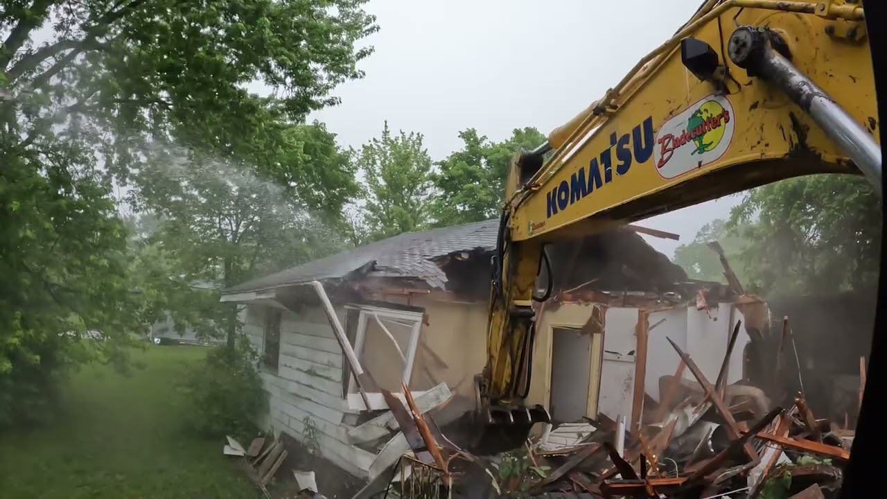 12 minutes of Brick house house demolition