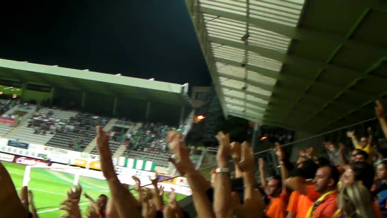APOEL fans teasing XOXOI 'thira 9-parte prokrisi'.. at Japlonec stadium