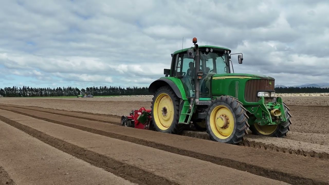 WESTACRE FARM LTD // CARROT PLANTING 2024