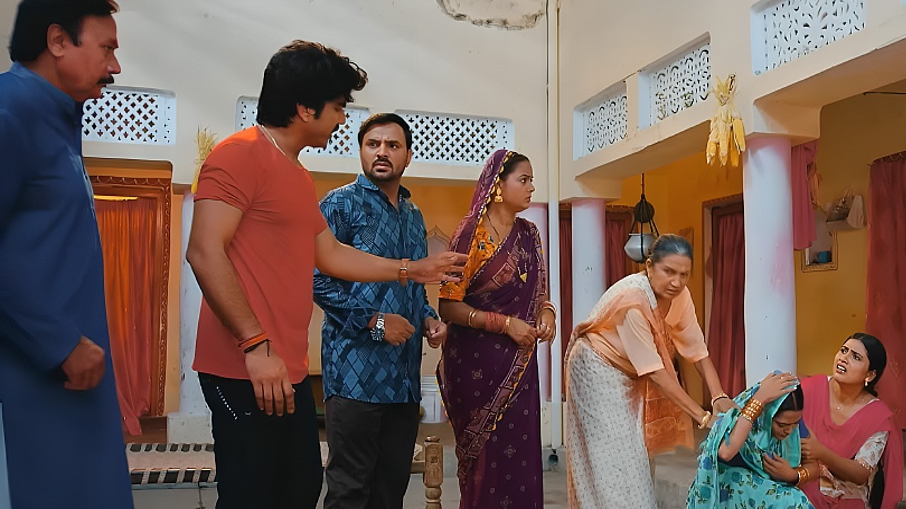 वो तो बाँझ है वो क्या माँ बनेगी उल्टी आ रही है इसका मतलब ये नहीं की वो माँ बनेवाली है ये उसका नाटकहै