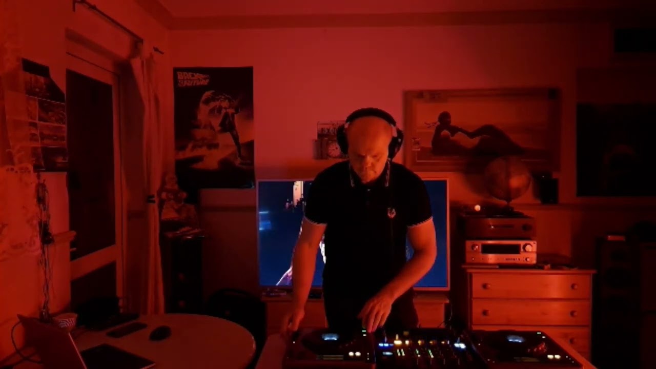 Halloween Techno 2023 DJ set by Crossbeat