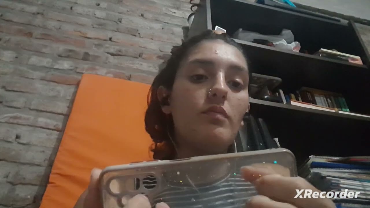ASMR Casero// RolPlay Tu amiga te chusmea , te peina y te hace mimos hasta que te duermas!!  #asmr