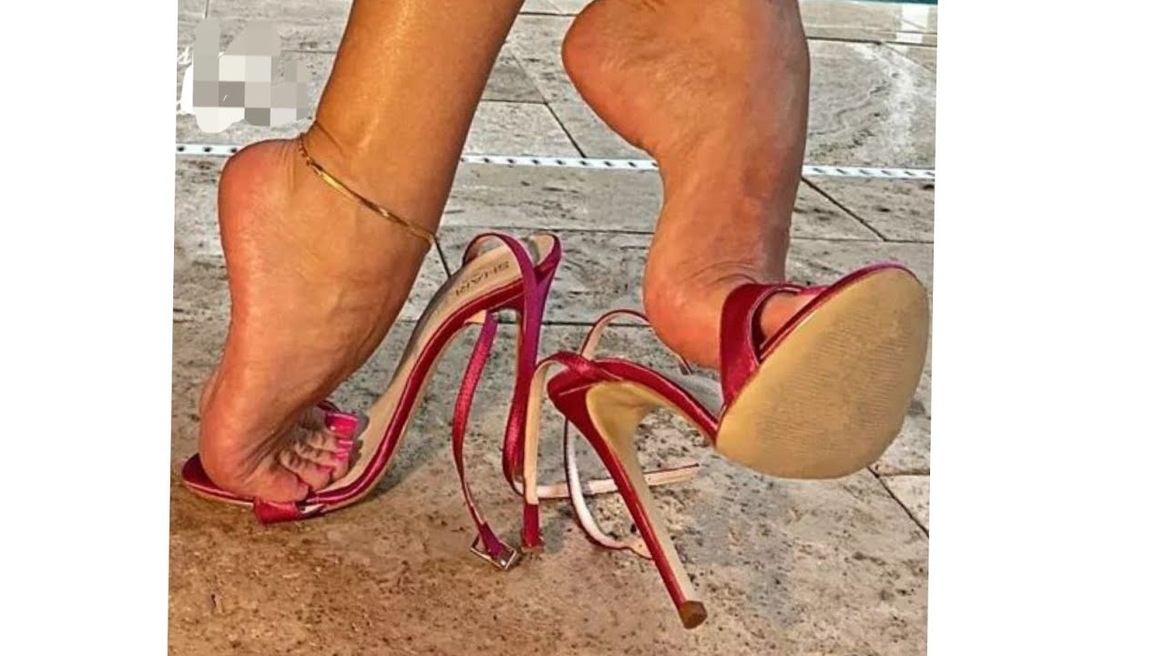 Hurt touching collection of high heel sandals for ladies 