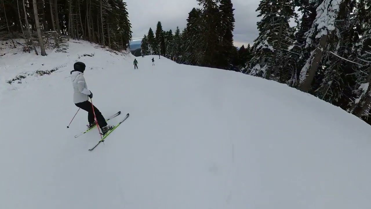 Borovets 2024, 6 man chair lift to the Rila Hotel