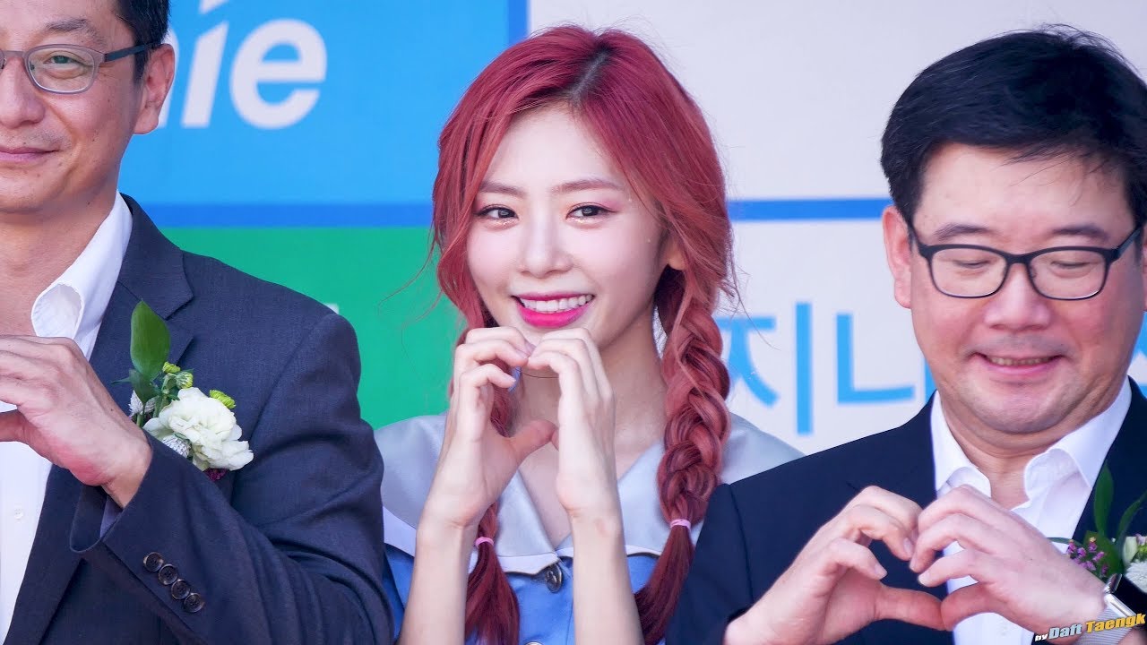 170806 genie MUSIC STREET 런칭 페스티벌 - 지유(드림캐쳐) 커팅식  4K 직캠 by DaftTaengk