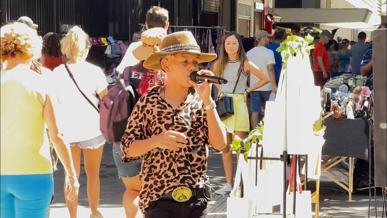 VEJA O CANTOR VINNE RAMOS E SEU VOVÔ 👴 CANTA SIMONE MENDES DOIS TRISTE ELE CANTA MUITO