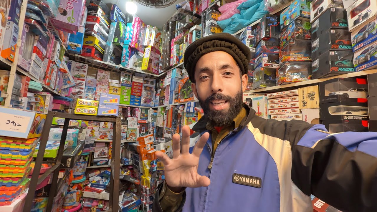 Khushiyan Kharedny Aa Gaye😍🤲🏻 | Azmat | Toys For Kids❤️🥰