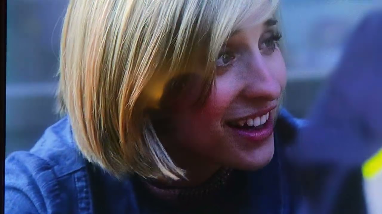 Davis has such a great introduction in Smallville Plastique.  Seeing him as heroic paramedic.